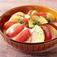 トマトとじゃがいものモッツァレラチーズ焼き