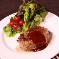 ボリューム満点！とろーりチーズのジューシーハンバーグ