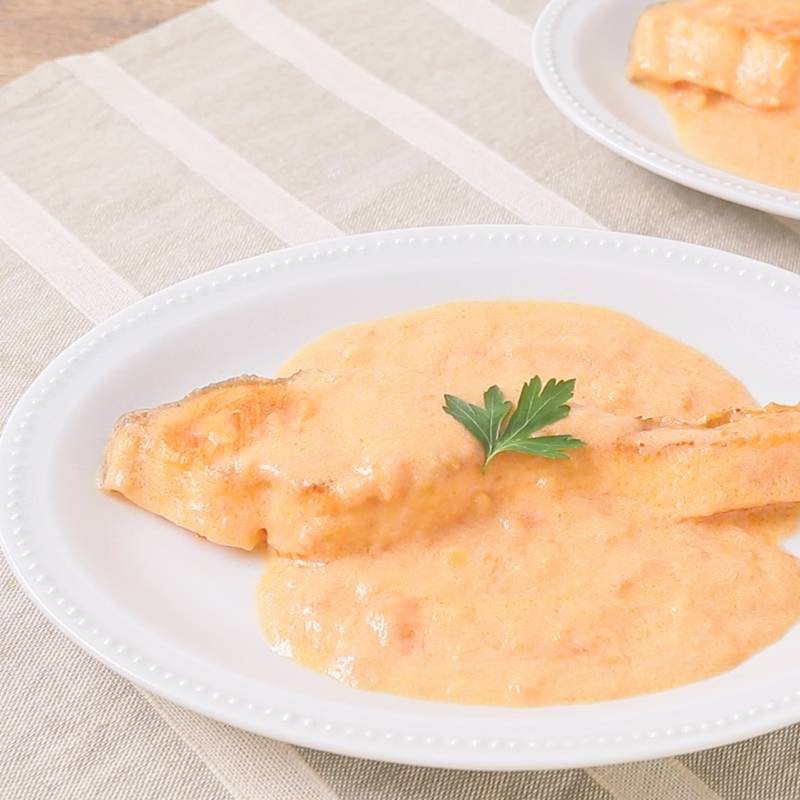 絶品クリーミー サーモンのトマトクリーム煮 作り方 レシピ クラシル