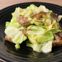 豚レバーとキャベツのねぎ塩炒め