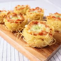 ミートソースで パスタネスト