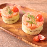 レンジで簡単 マッシュポテトのセルクルサラダ