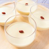 豆乳でぷるぷる杏仁豆腐