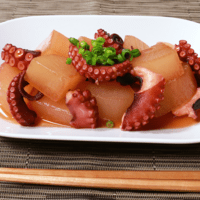 ほっこり柔らかタコと大根の煮物