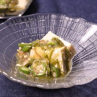 つるっと美味しい!豆腐のオクラめかぶ和え