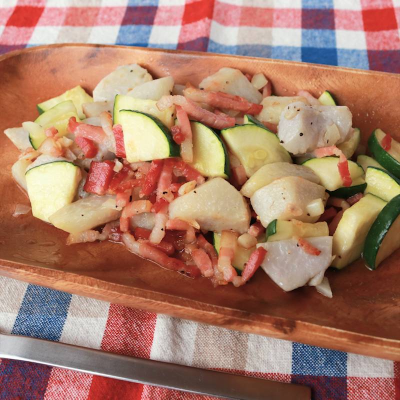 ズッキーニとエリンギのベーコン炒め 作り方 レシピ クラシル