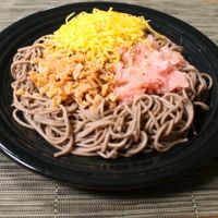 彩り楽しく!超簡単きつねそば
