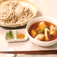鶏肉で簡単 鴨せいろ風そば