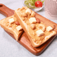 簡単!ピーナッツバターとクリームチーズのトースト