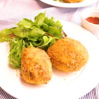 モッツァレラチーズの牛巻きカツ