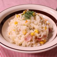 休日ランチに!チャチャッと炊飯器ピラフ