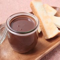 材料4つ 簡単チョコレートクリーム