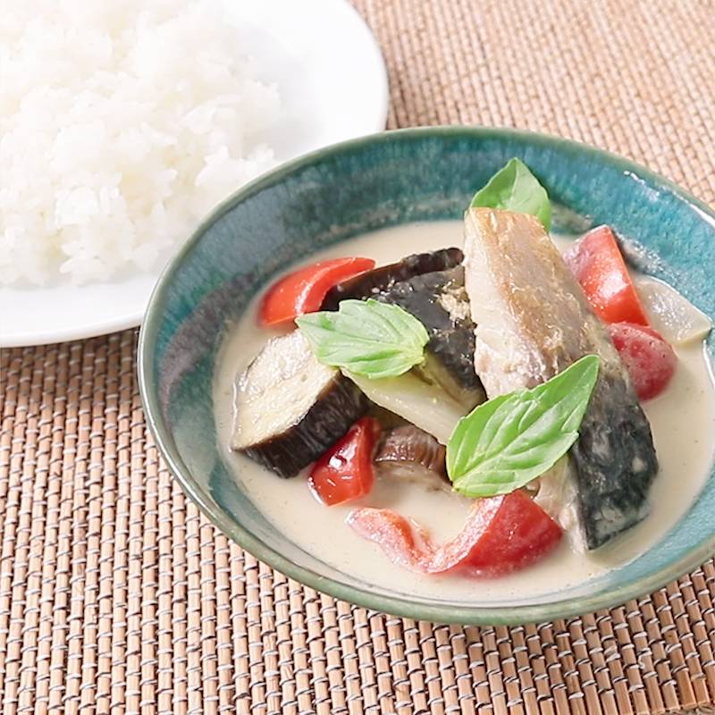 フライパンで 焼きサバのグリーンカレー 作り方・レシピ | クラシル