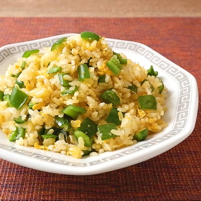 ピーマンと卵のあっさりチャーハン 作り方 レシピ クラシル