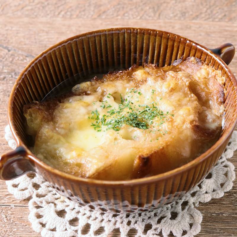 ペコロスで オニオングラタン風スープ 作り方 レシピ クラシル