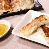 ネギ塩棒餃子 ピリ辛黒酢ダレ