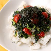 モロヘイヤとトマトのトロトロ丼