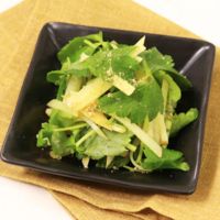 さっぱりシャキシャキ 新じゃがと三つ葉の酢の物