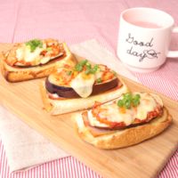 パン耳で一品!韓国スタイルの簡単ピザトースト