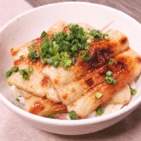 食べてびっくり!ちくわの蒲焼き丼