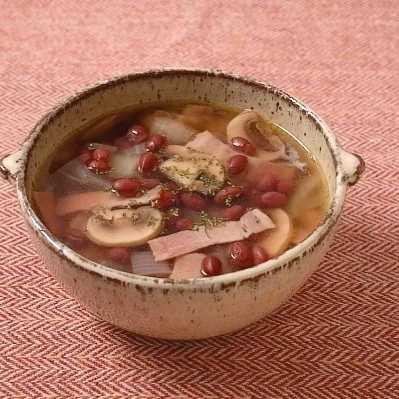 夜食に たっぷりザワークラウトとベーコンのスープ 作り方 レシピ クラシル