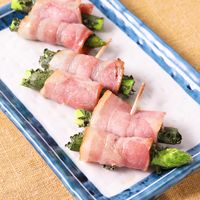 おつまみに ガーリックと大葉のアスパラベーコン串