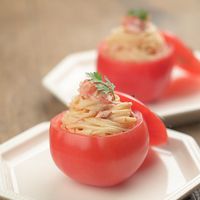 おしゃれにアレンジ!トマトカップの冷製ツナパスタ