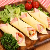 ちょっとした前菜にも！くるくるハムチーズ