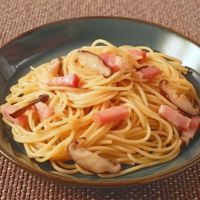 しいたけとベーコンのバターしょうゆパスタ