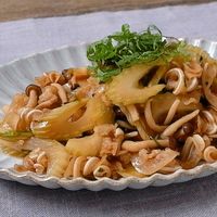 セロリとミミガーのゆず胡椒炒め
