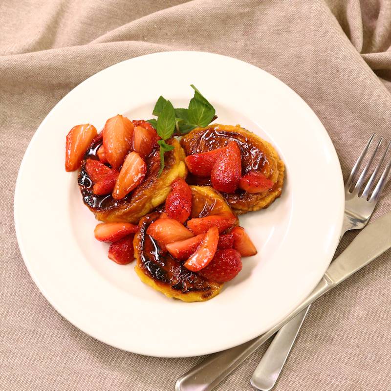 とろけるしあわせ ストロベリークリームブリュレパン 作り方 レシピ クラシル