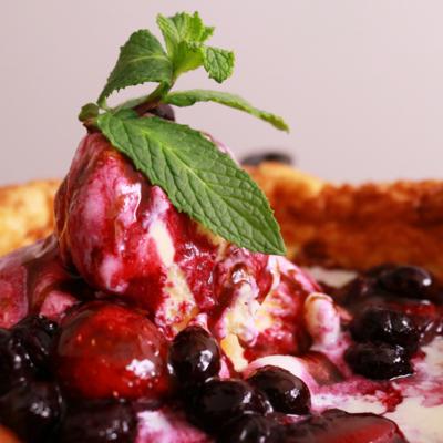 もちふわ！たっぷりベリーのダッチベイビー