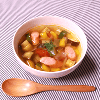 彩りきれいな夏野菜のポトフ