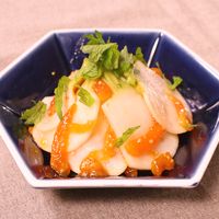 かぶと干し柿の甘酢和え