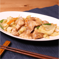 鶏もも肉とオイスターソースで肉野菜炒め