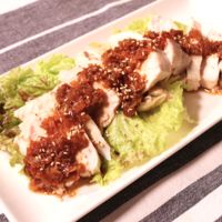 揚げねぎソースが食欲そそる しっとりやわらか茹で鶏