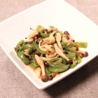 レンジで簡単 ピーマンとしめじの甘辛みそ