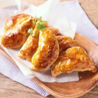 パイ生地でスパイシー エンパナーダ風