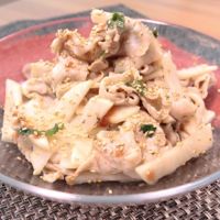 ゆで豚と大根の梅肉ソースサラダ