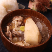 みんなで囲んであったまっぺ!東北名物芋煮
