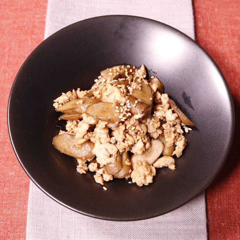 ご飯にも合う ごぼうとひき肉のピリ辛炒め 作り方 レシピ クラシル