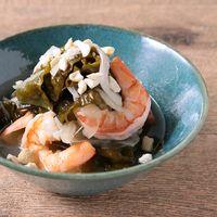 生わかめとえびのライムドレッシングサラダ
