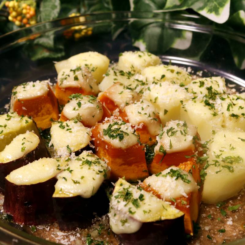 卵焼き器で作る 彩り野菜の濃厚ラクレット 作り方 レシピ クラシル